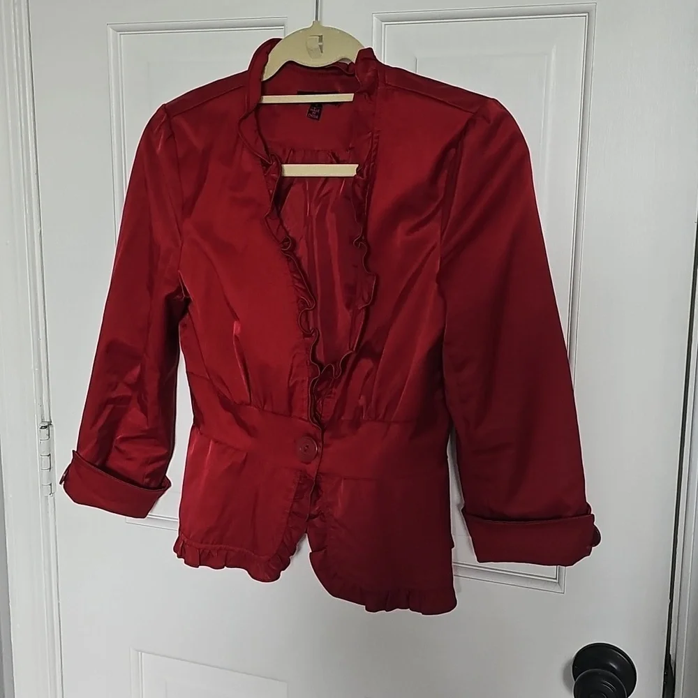Last Kiss Red Jacket with ruffle edge - Picture 5 of 8